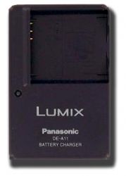 Panasonic DE-A11(B), aka, DE-A12(B) Battery Charger (Charges  CGA-S005, CGA-S005A/1B, CGA-S005E, CGA-S005E/1B Battery)