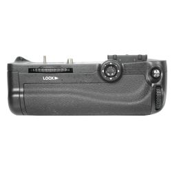 Bower Professional Battery Grip for Nikon D7100 Camera (Includes 1 EN-EL15 Batteries) 